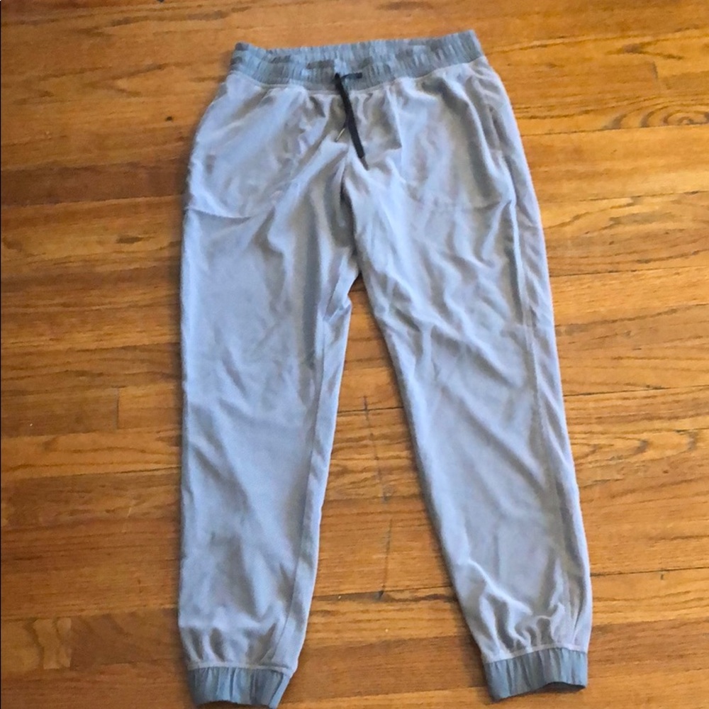 Women’s size 6 lululemon joggers!